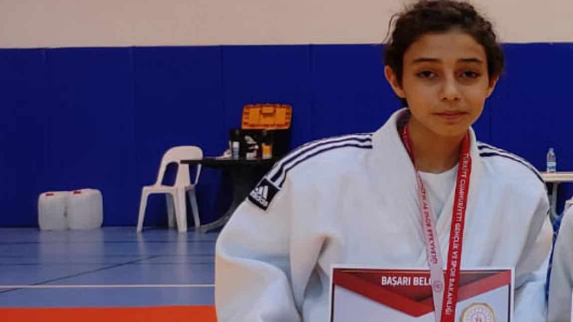 Judo müsabakasında kızlarımız Türkiye finaline yükseldi